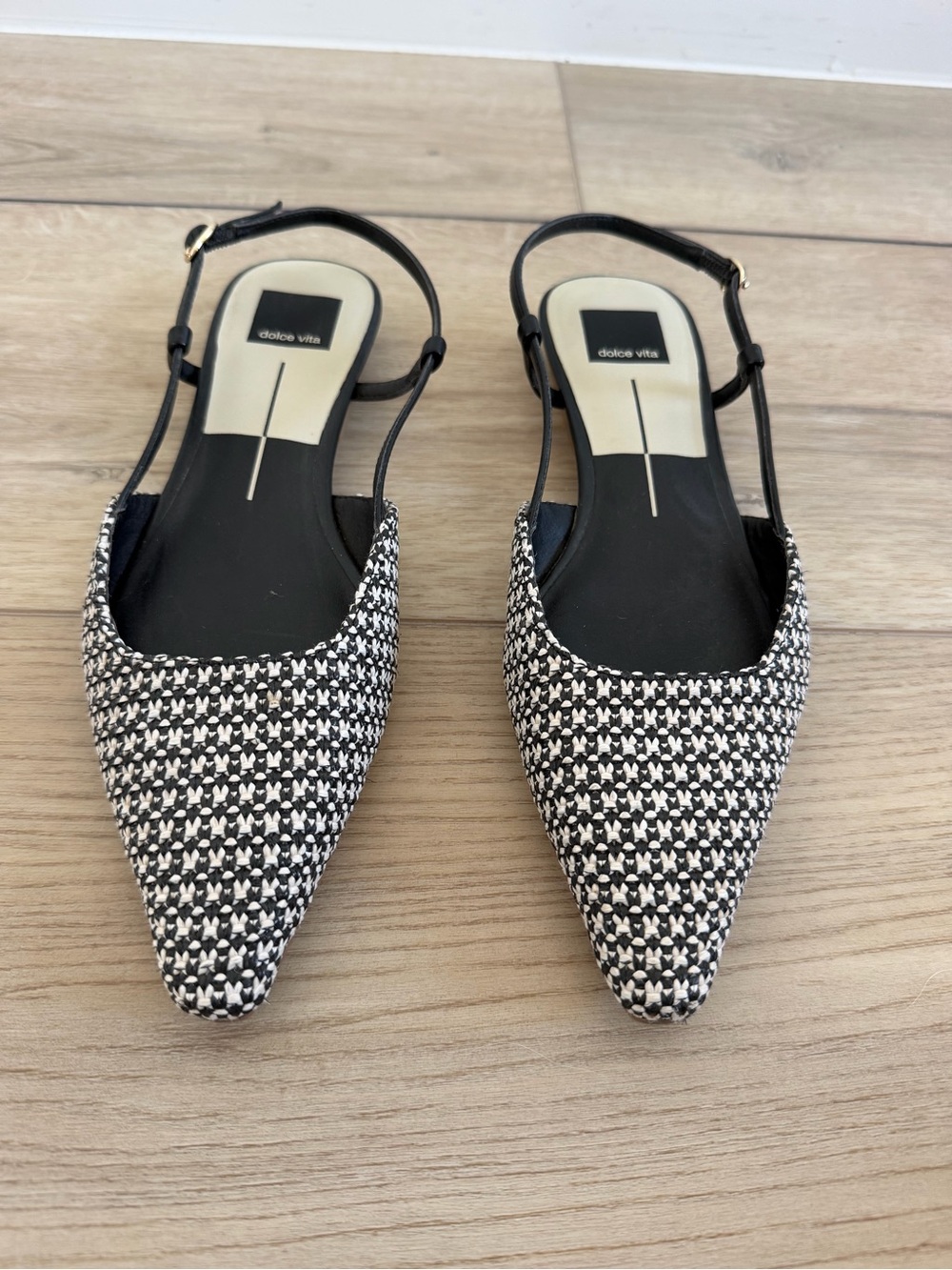 Dolce Vita - Emmie Flat